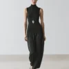 Vestido midi de punto con detalle en contraste Vestido midi de punto con detalle en contraste