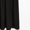 Vestido midi de punto con detalle en contraste Vestido midi de punto con detalle en contraste