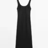 Vestido midi fluido con cuello redondo Vestido midi fluido con cuello redondo