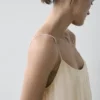 Vestido midi fluido con detalle plisado Vestido midi fluido con detalle plisado