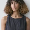 Vestido midi fluido con hebillas Vestido midi fluido con hebillas