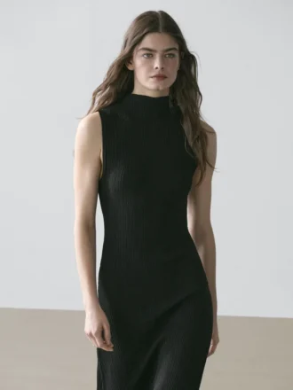 Vestido midi plisado con volantes