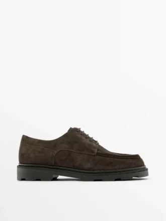 Zapatos de ante con puntera moc y abertura