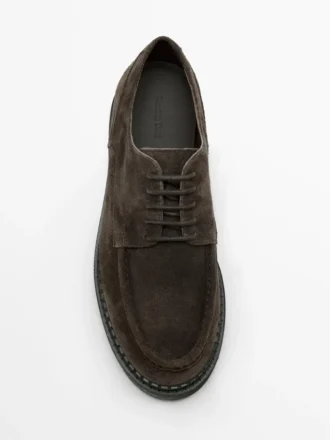 Zapatos de ante con puntera moc y abertura