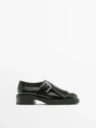 Zapatos Derby con hebilla y flecos
